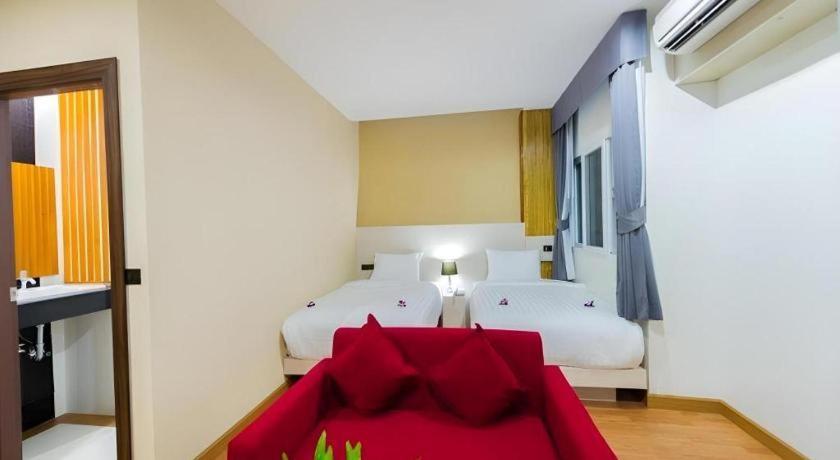 จีที เรสซิเดนซ์ โฮเต็ล Hotel บุรีรัมย์ ภายนอก รูปภาพ
