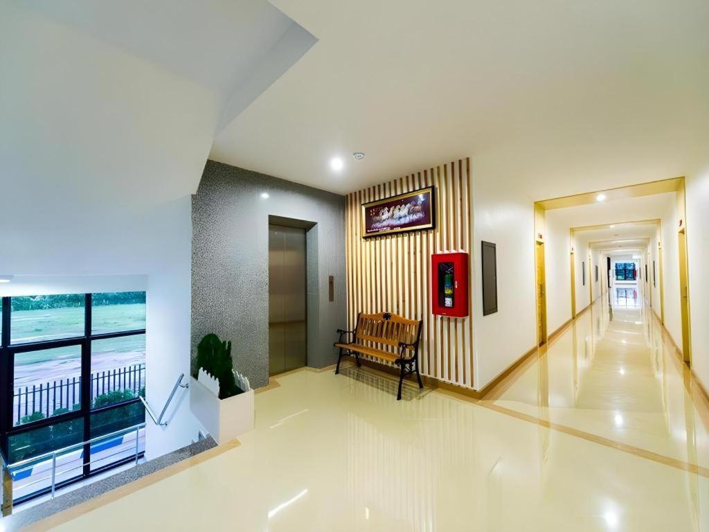 จีที เรสซิเดนซ์ โฮเต็ล Hotel บุรีรัมย์ ภายนอก รูปภาพ