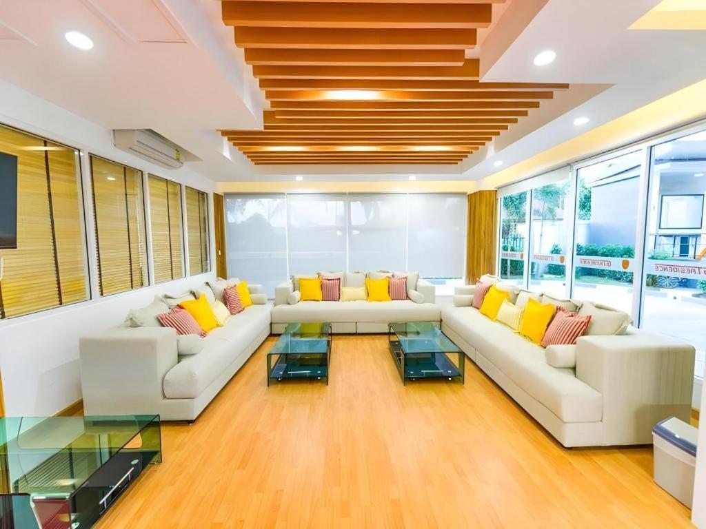 จีที เรสซิเดนซ์ โฮเต็ล Hotel บุรีรัมย์ ภายนอก รูปภาพ
